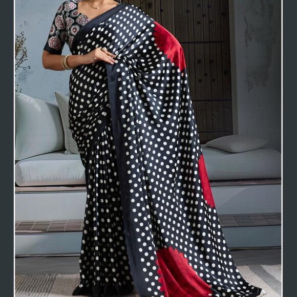 AJRAKH SAREE - Picture 2 of 7